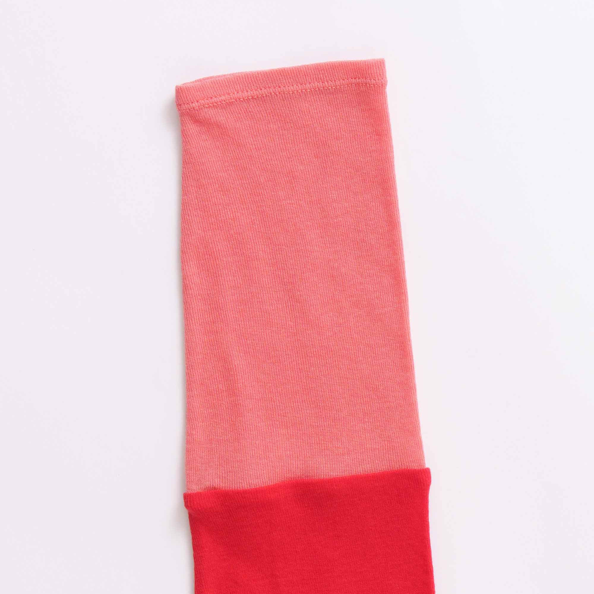 front button turtleneck – Red | WHYTO | 入荷予定アイテム