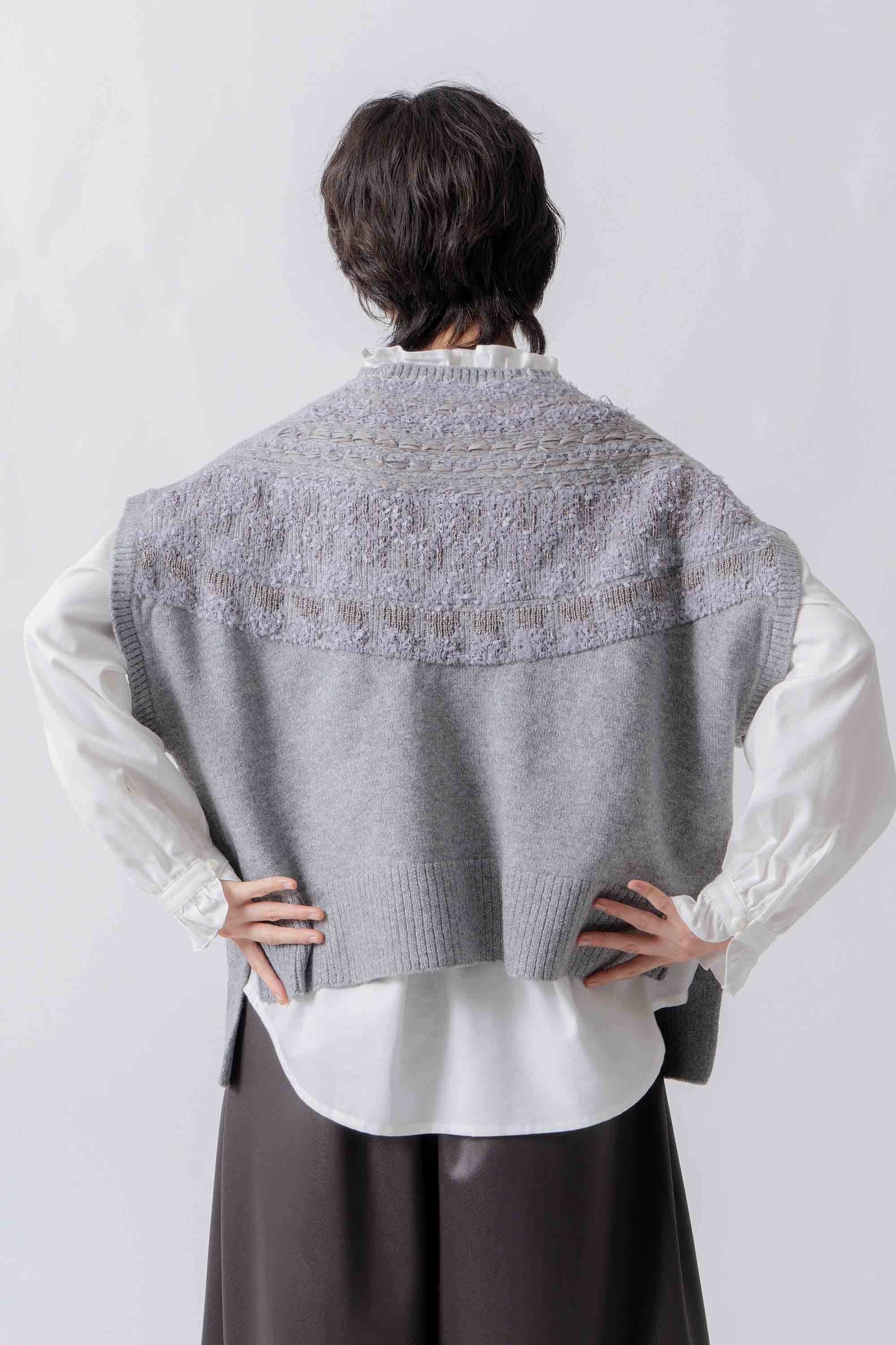 nordic pattern knit vest – Gray | WHYTO | 入荷予定アイテム