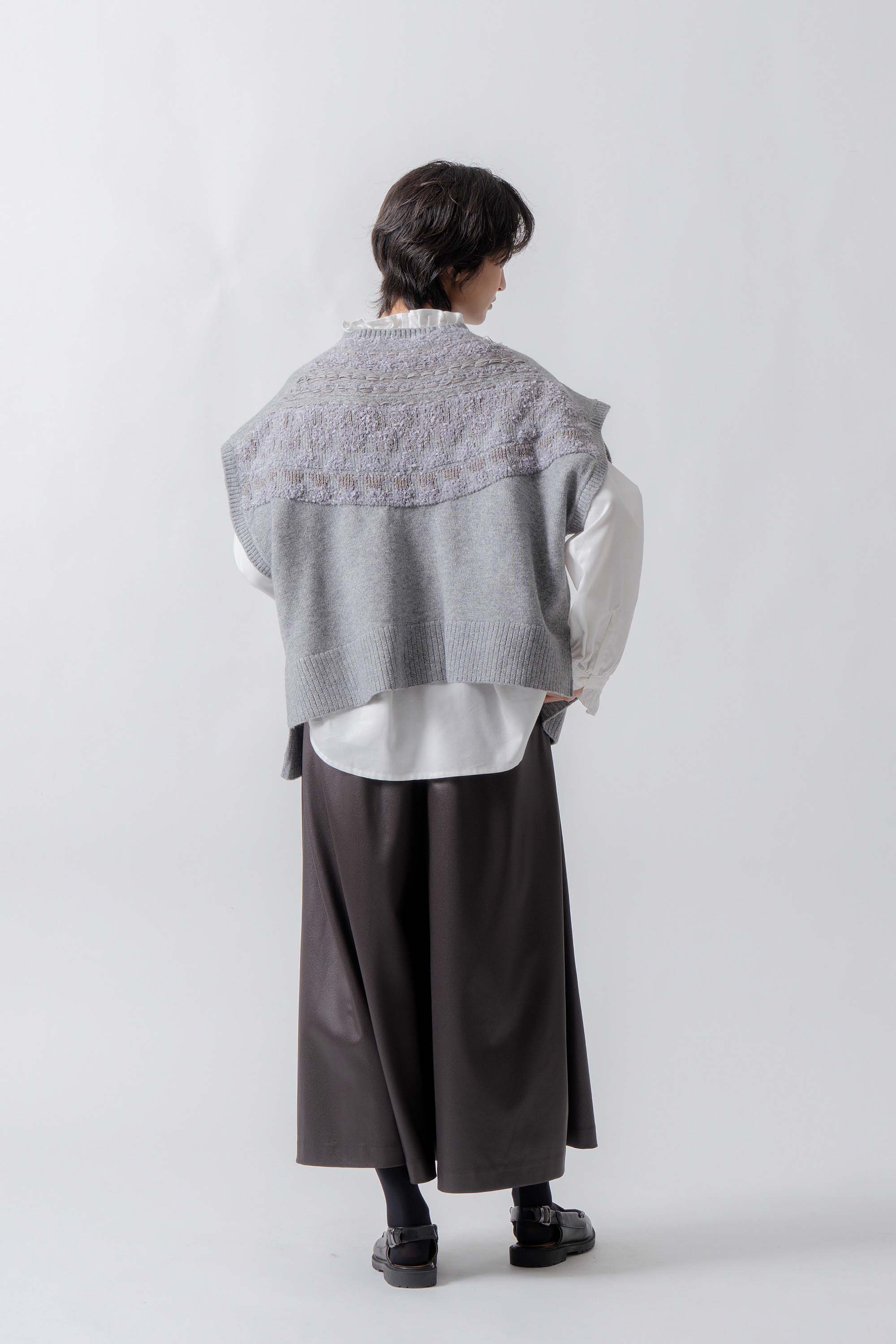 nordic pattern knit vest – Gray | WHYTO | 入荷予定アイテム