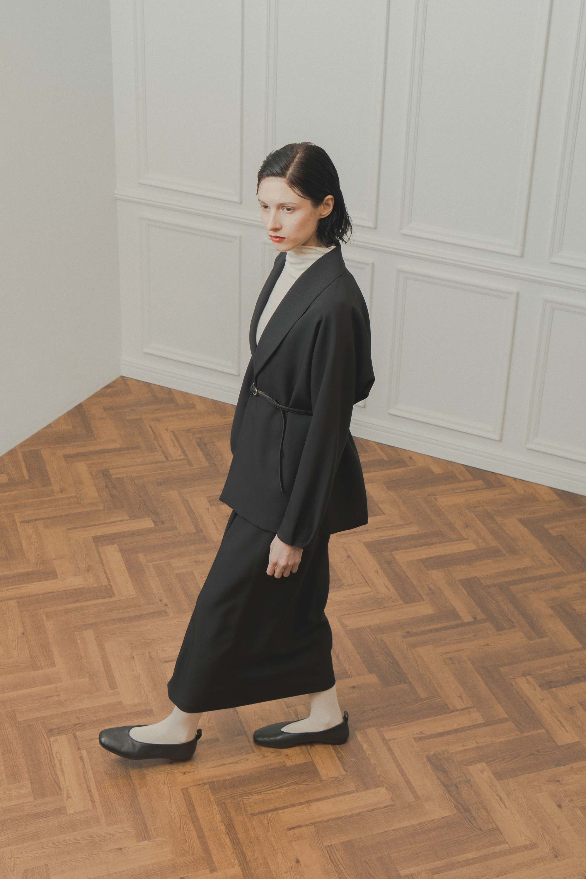 asymmetry tuck skirt – Black | WHYTO | 入荷予定アイテム