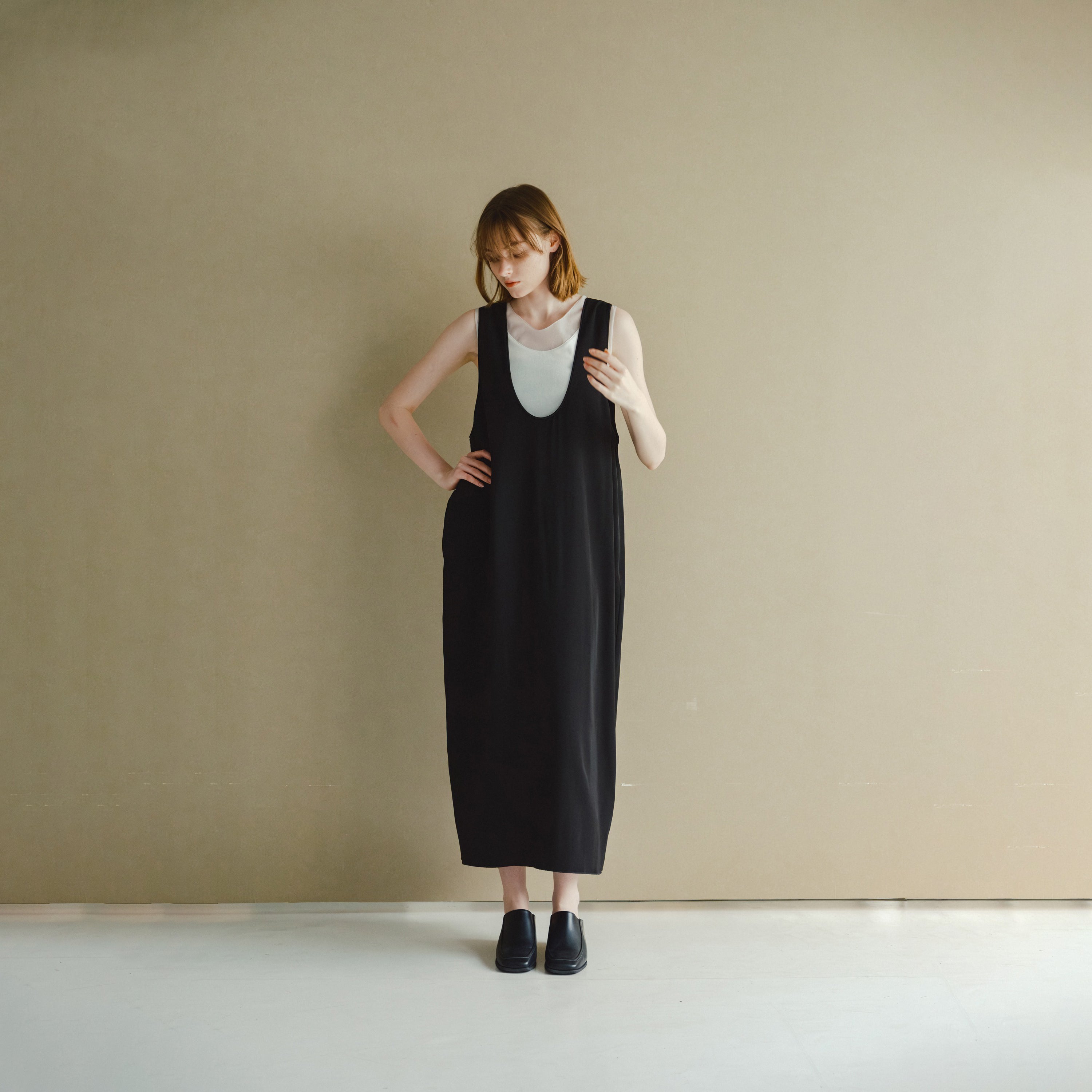 u neck cocoon dress – Black | WHT26HOP4079_Black | WHYTO