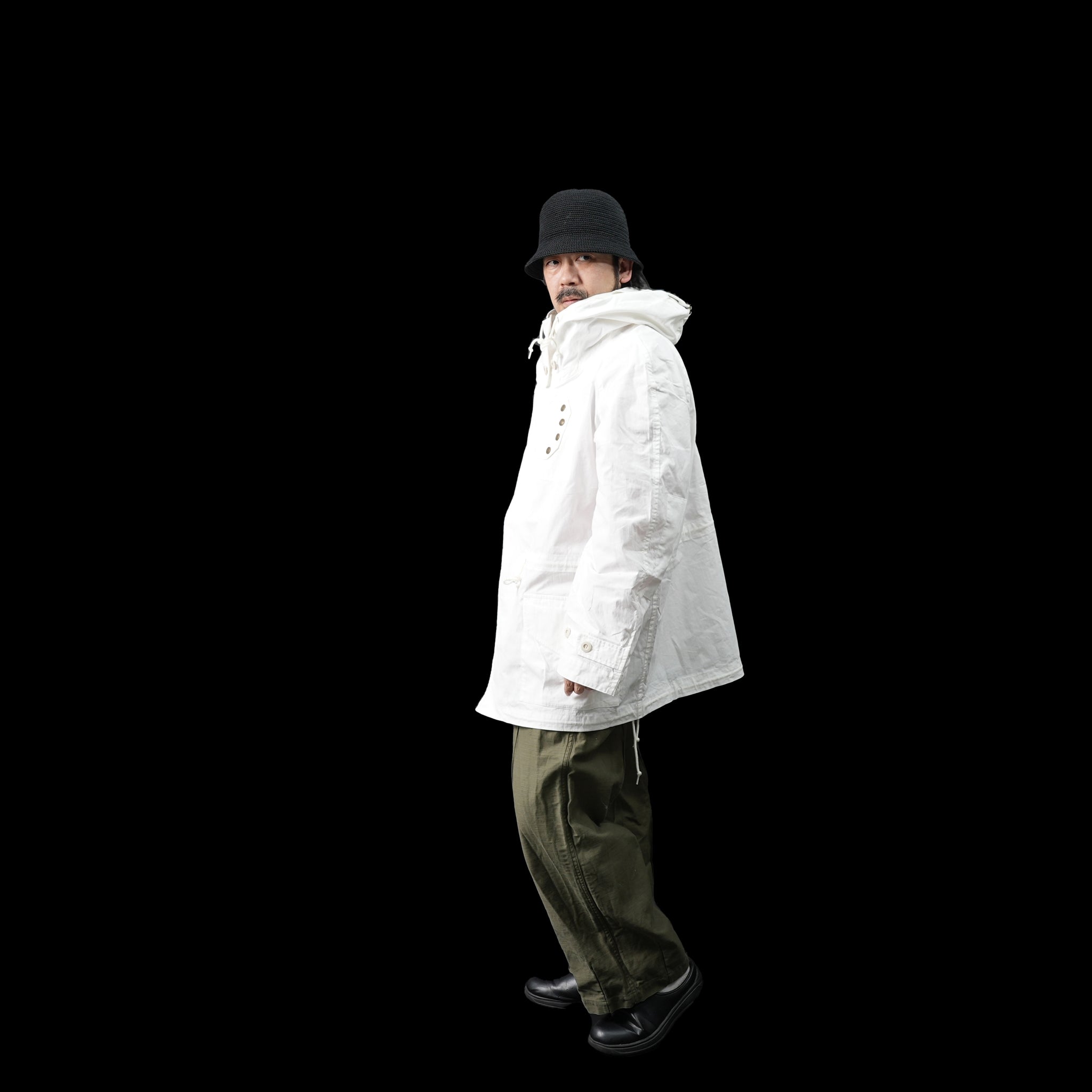 No:AM-2354002 | Name:Cotton Nylon Hooded Coat | Color:White/Black