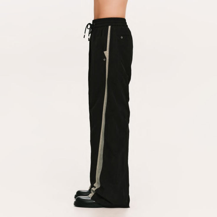 Curvy nylon pants – Black | PLATEAU STUDIO