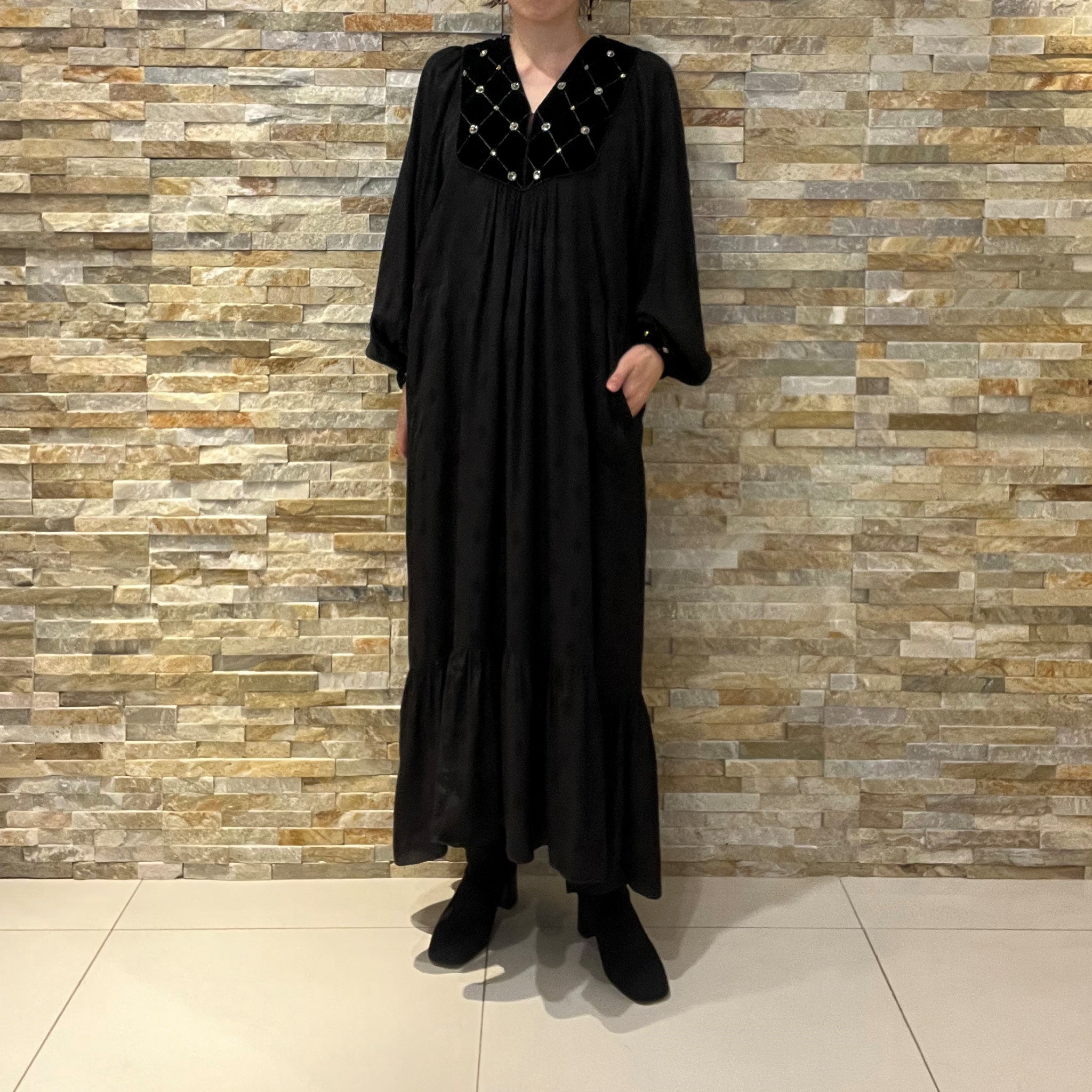 020442SP3_BLACK | PARVEEN BEADS EMB TASSEL DRESS | Color:Black【SARA MALLIKA_サラマリカ】