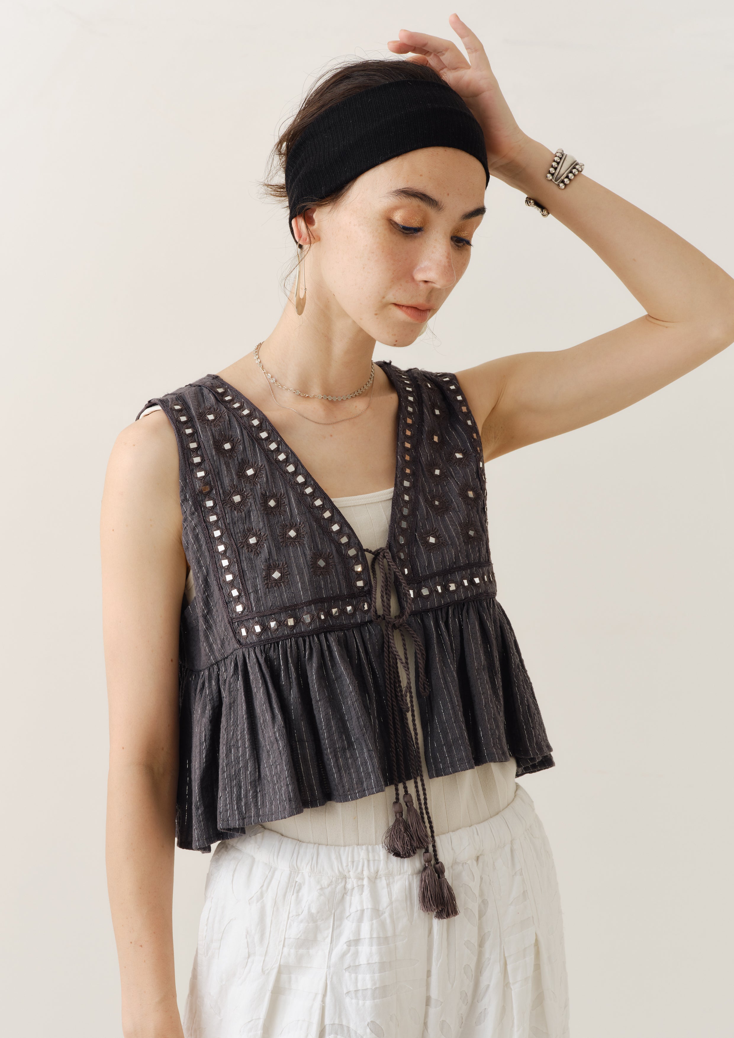 Cotton Jacquard Mirror Embroidery Top | Color_Charcoal | No_020261ST2 _Charcoal【SARA MALLIKA_サラマリカ】