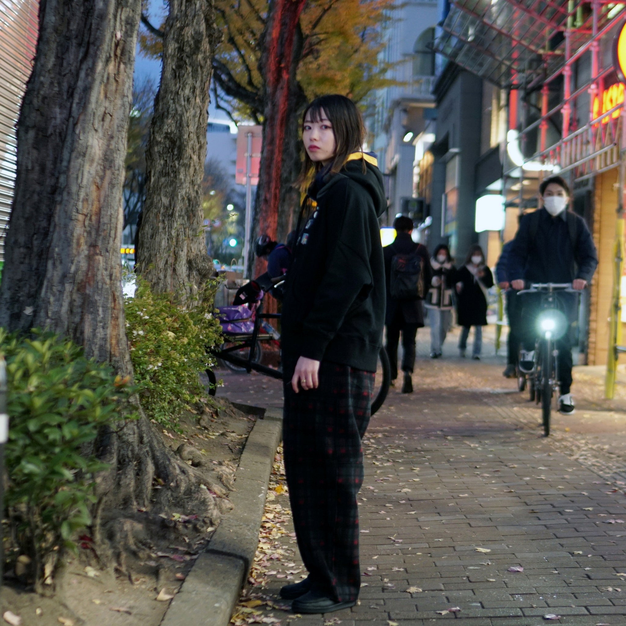 bsdodd-03_b | City Scenery Embroidery Hoodie | Color:Black【BEDSIDEDRAMA_ベッドサイドドラマ】