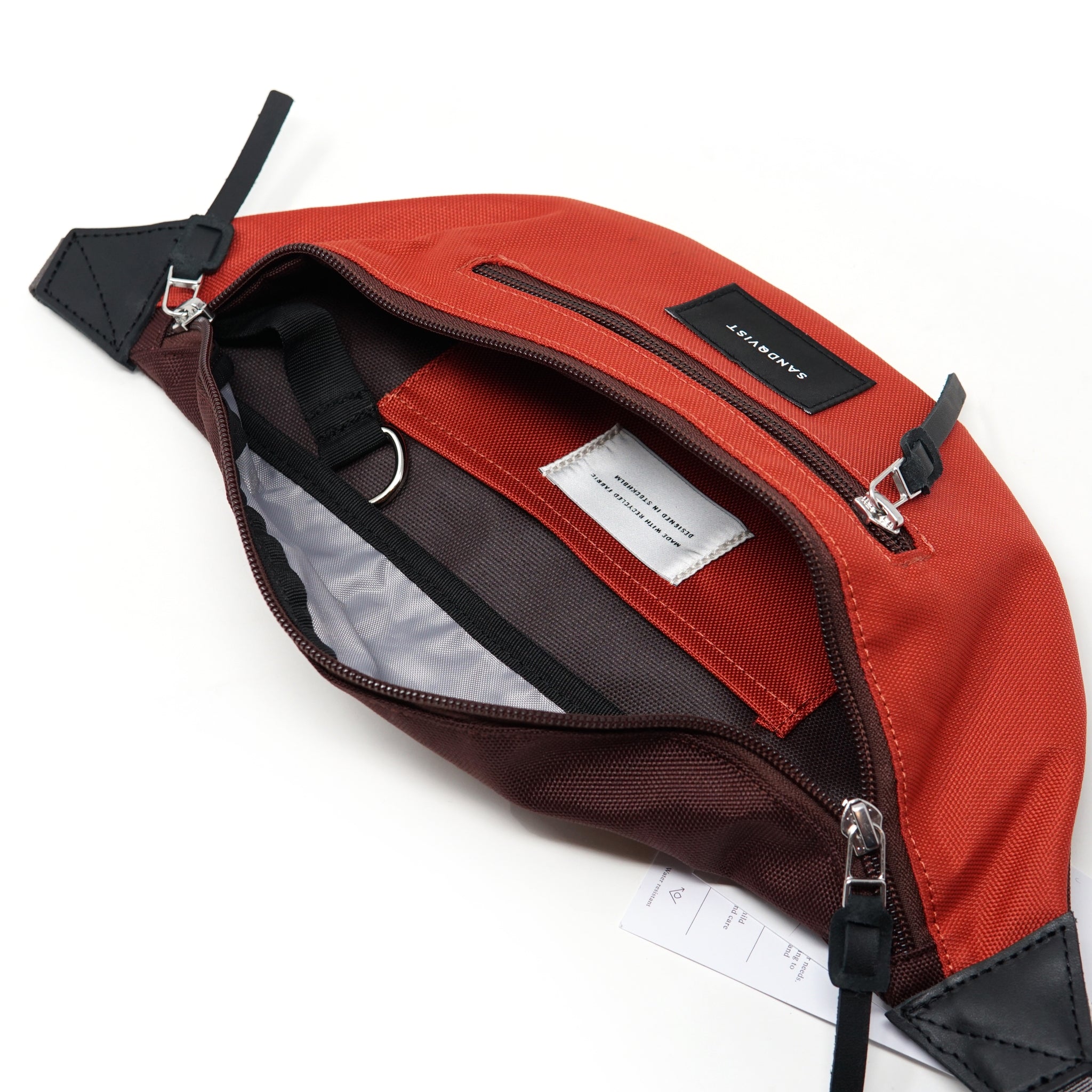 No:SQA1957 | Name:ASTE | Color:Multi Moss Red With Black Leather【SANDQVIST_サンドクヴィスト】